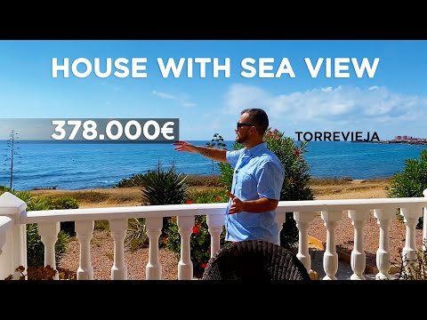 Buy a house in Torrevieja 🌊🌴 Villa with sea views and with a pool in Spain in Torrevieja