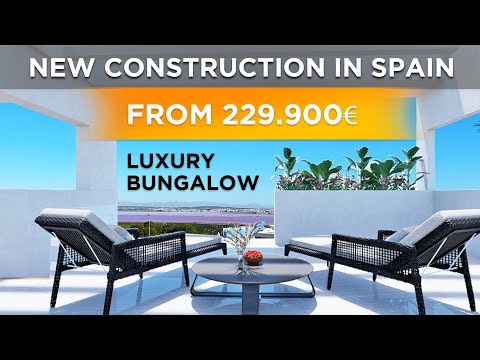 Property in Spain 🌴 Luxury bungalow with views of the Laguna Rosa in Los Balcones, Torrevieja