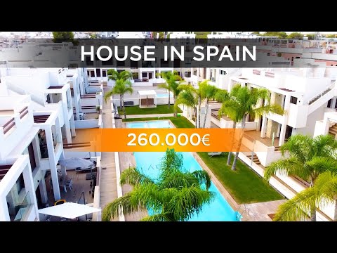 Property in Spain with pool 🌊️🌴 Exclusive house with huge terraces in Los Balcones, Torrevieja