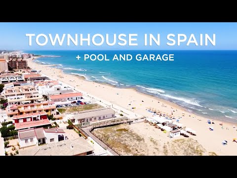 🌴 Townhouse with closed garage and community pool in Torreblanca, Torrevieja on the Costa Blanca