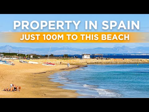 Property in Spain 🌴🌊 Apartment with communal pool and private garage, close to La Mata beach